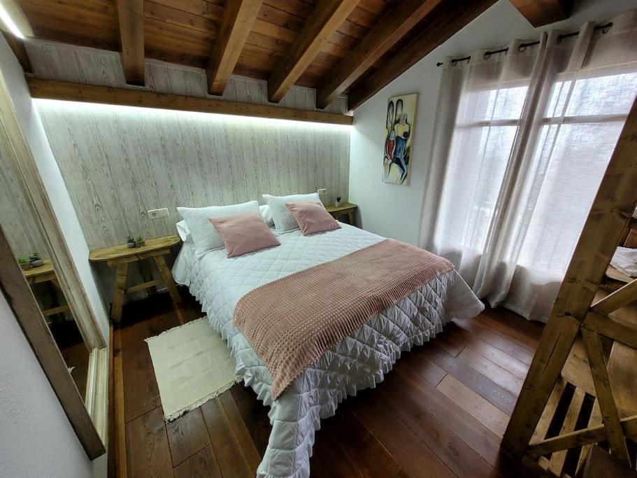 El Pajar De La Plaza Villa Guaso Exteriör bild