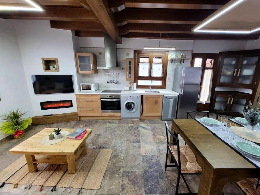 El Pajar De La Plaza Villa Guaso Exteriör bild